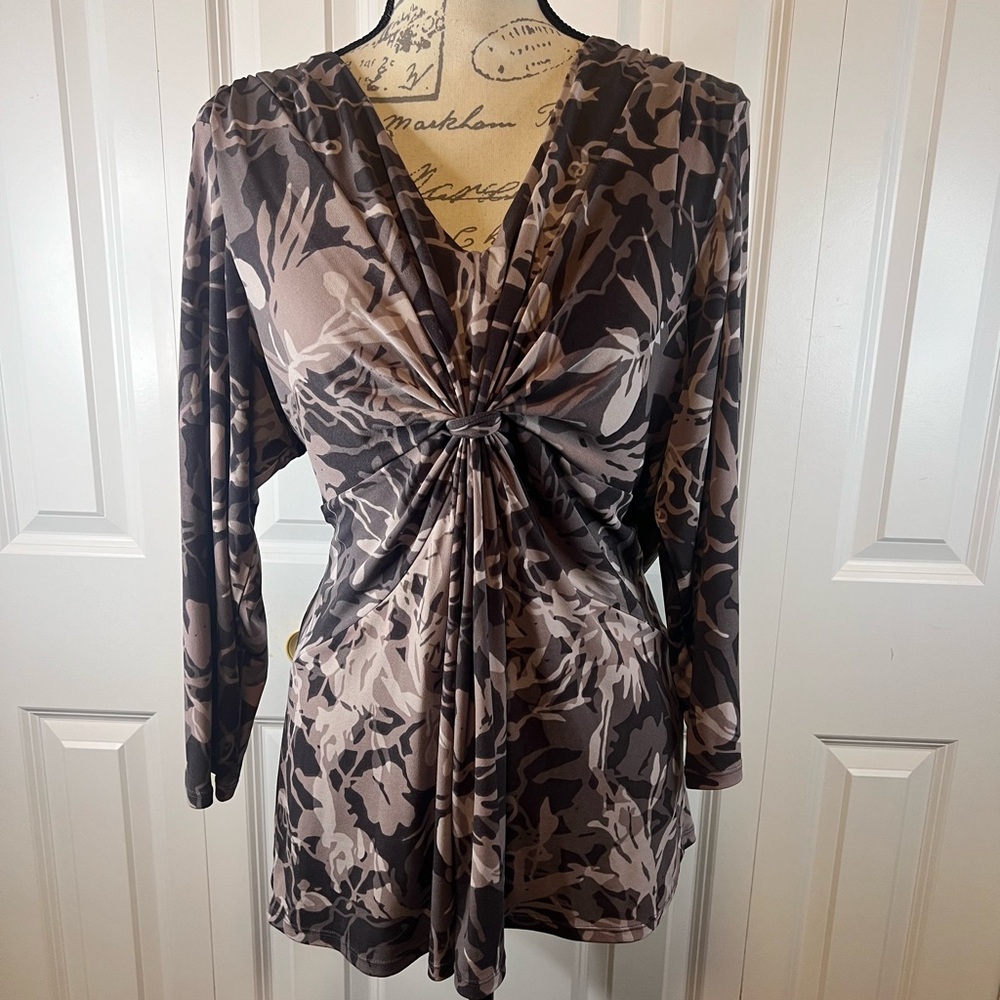 Daisy Fuentes Gray XL Top